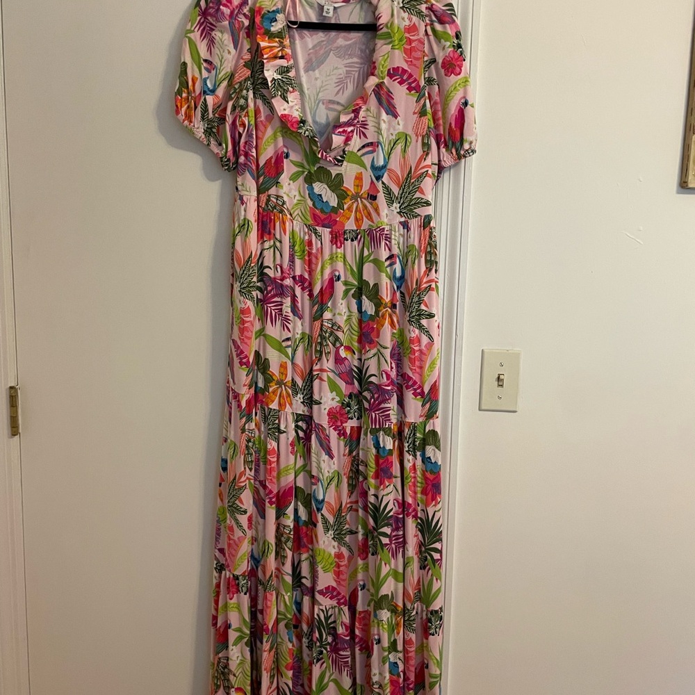 Crown & Ivy Tropical Print Maxi Dress